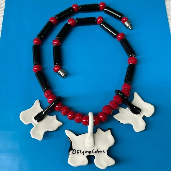 🖤©️FLYING COLORS ‘LOVING CATS’ vintage Ceramic necklace